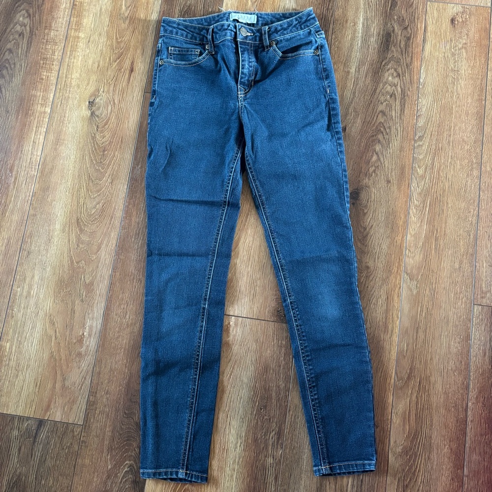 Women's Mid Rise Skinny Jeans